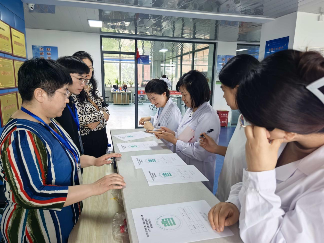 图片2.png 图片2.png